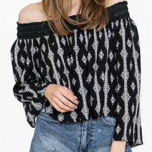 OFF SHOULDER TOP WITH LACE TRIM BLACK WHITE